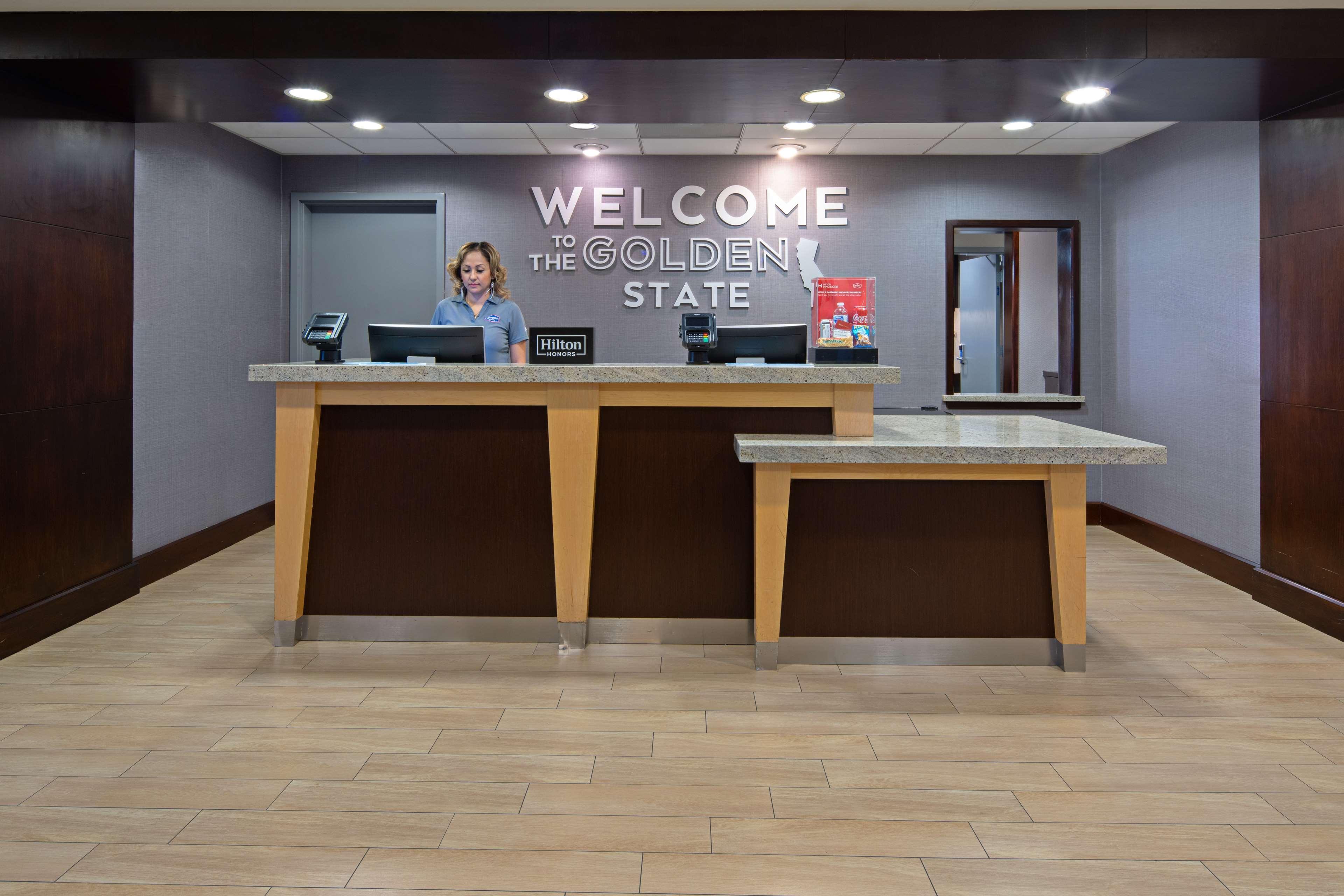 Hampton Inn Visalia Esterno foto